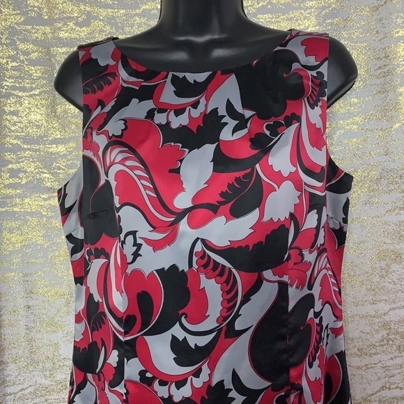 Anne Klein Burgundy and Silver Paisley Print Shift Dress Size 8 - Picture 6 of 17